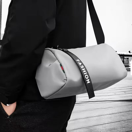 Queshark Gym Bag for Men and Women, Waterproof Sports Duffel Bag for Gym, Travel, Fitness and Workout